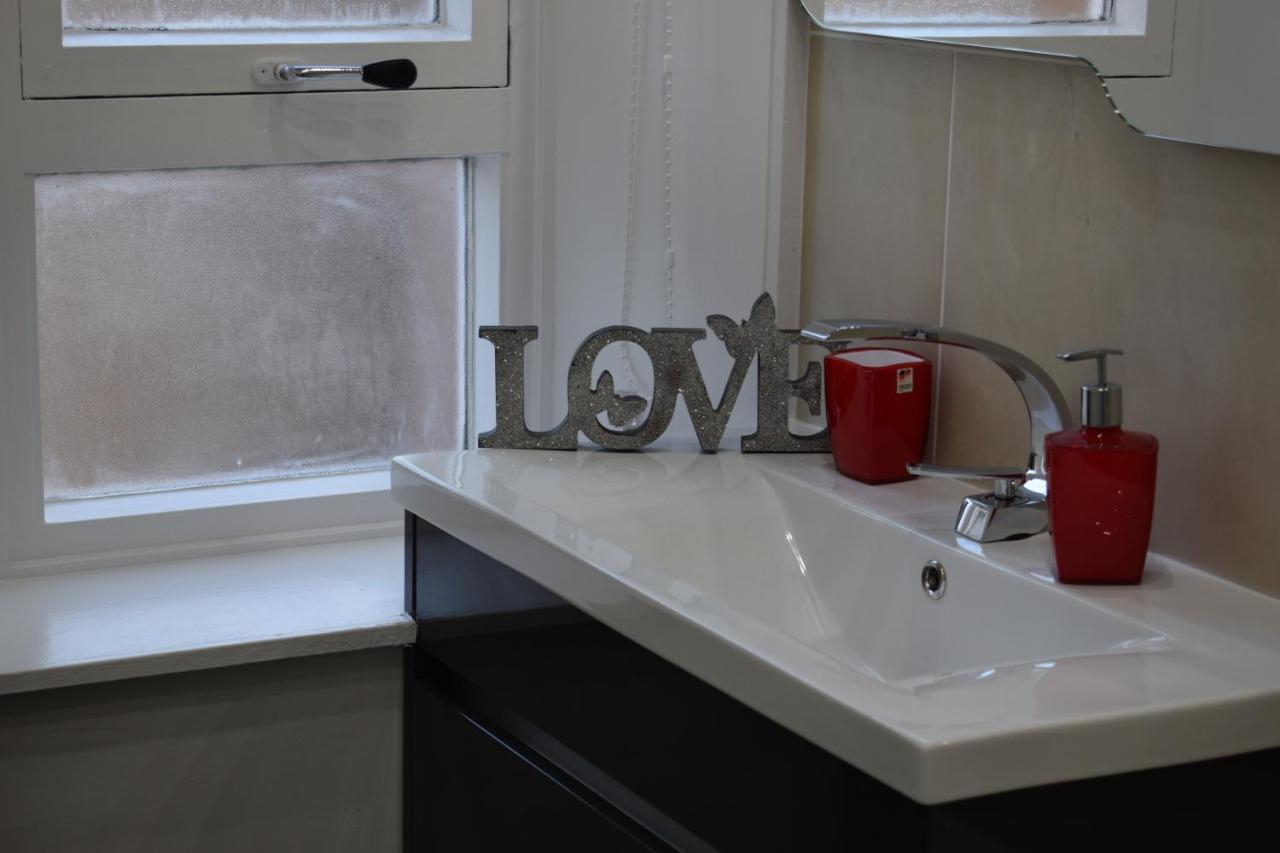 Glasgow Lovely Apartment D&N מראה חיצוני תמונה