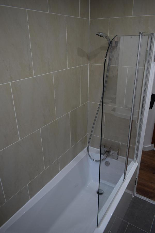 Glasgow Lovely Apartment D&N מראה חיצוני תמונה