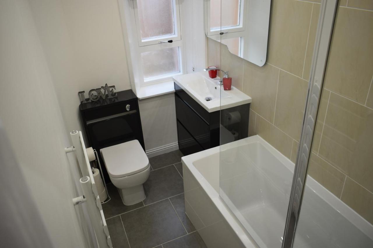 Glasgow Lovely Apartment D&N מראה חיצוני תמונה